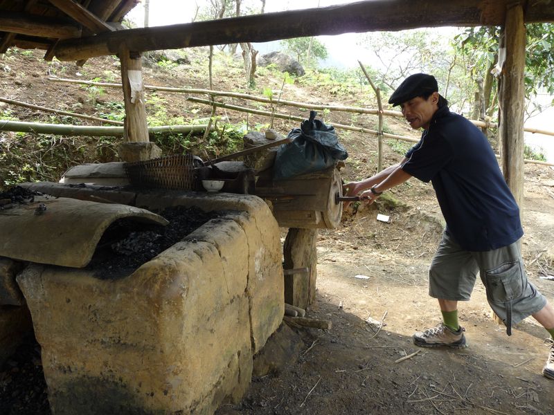 Forge Hmong