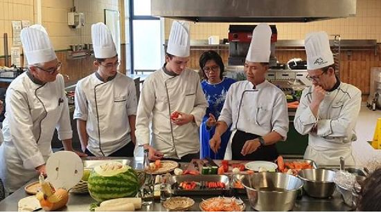 2019-03-21 - Semaine Gastronomique Touraine-Vietnam - École Hôtelière Albert Baillet de Tours - Chef Hong Son Le, Minh Phuong PHAM et Jean Bru