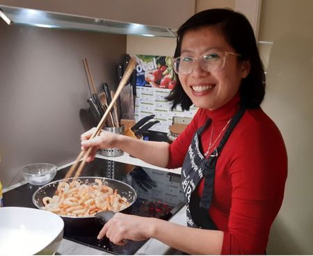 Huyen animatrice de cuisine vietnamienne